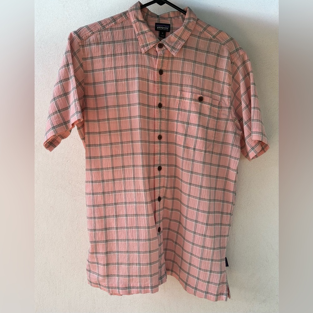 Patagonia - Organic Cotton Plaid Short Sleeve Shirt - 2017 - Pink - Like New